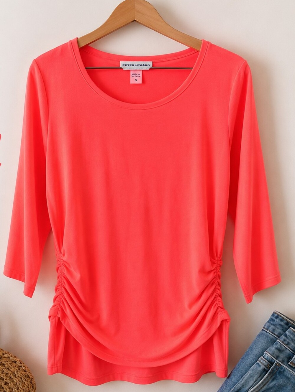Peter Nygard Coral Scoop Neck Ruched-Side Long Sleeve Top